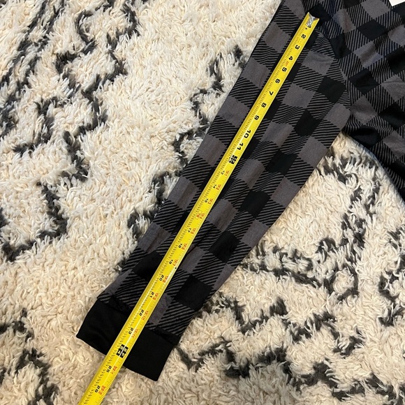 Men’s Ashford and Brooks Black and Gray Plaid Onesie Mink Fleece NWT Pajamas - Picture 6 of 7